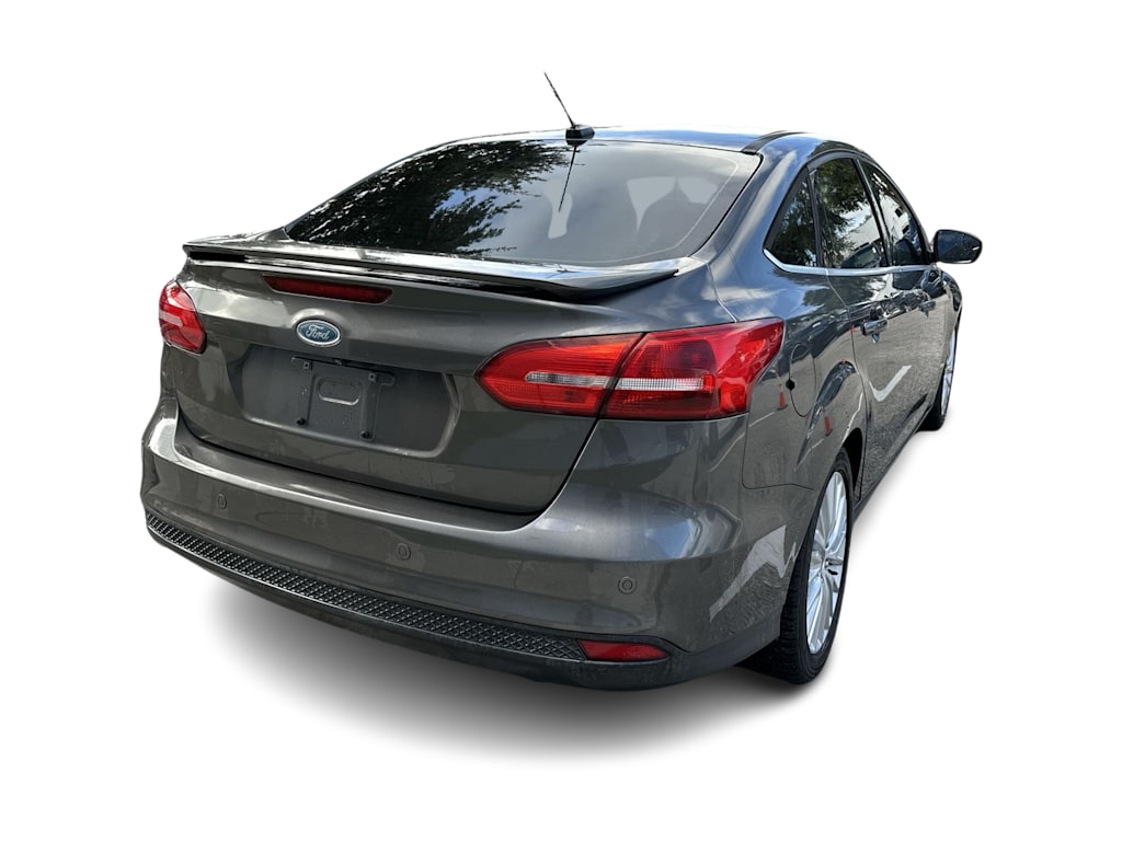 Thumbnail: 2015 Ford Focus - 19
