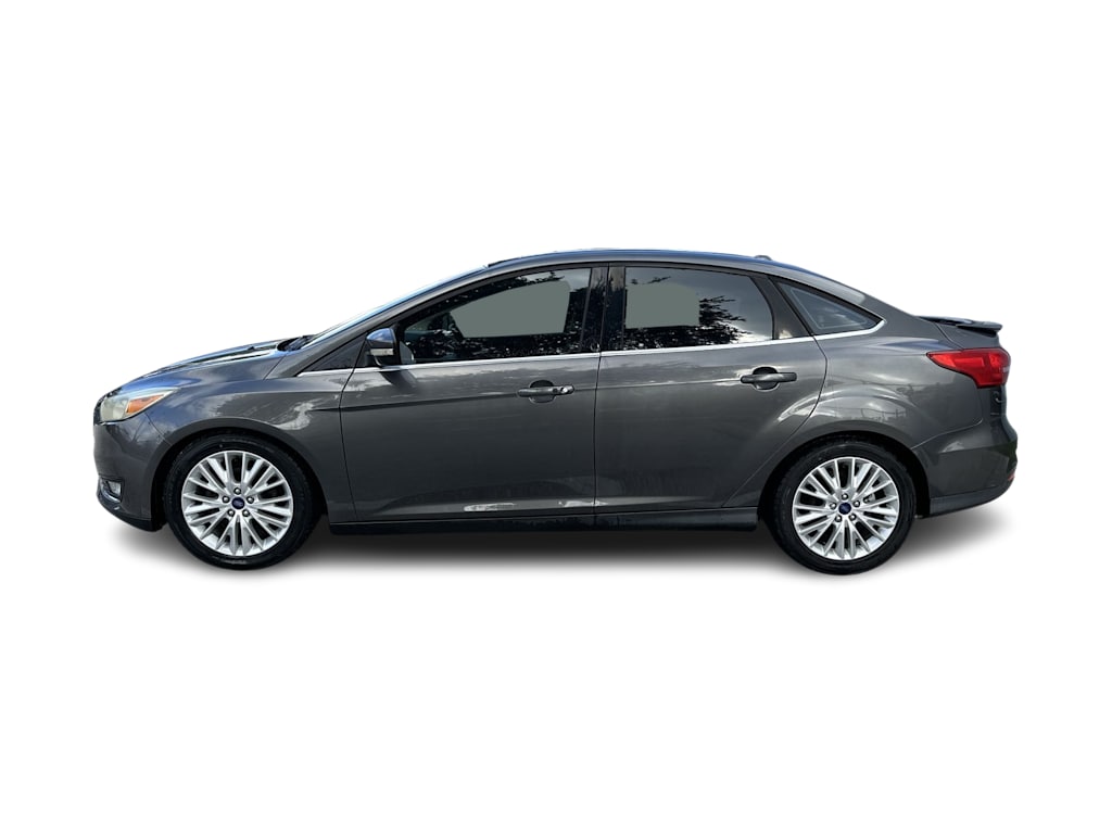 Thumbnail: 2015 Ford Focus - 3