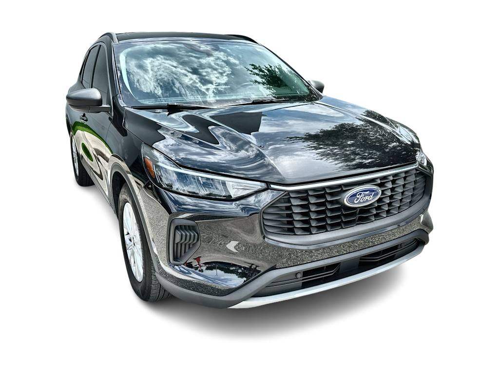 Thumbnail: 2023 Ford Escape - 22
