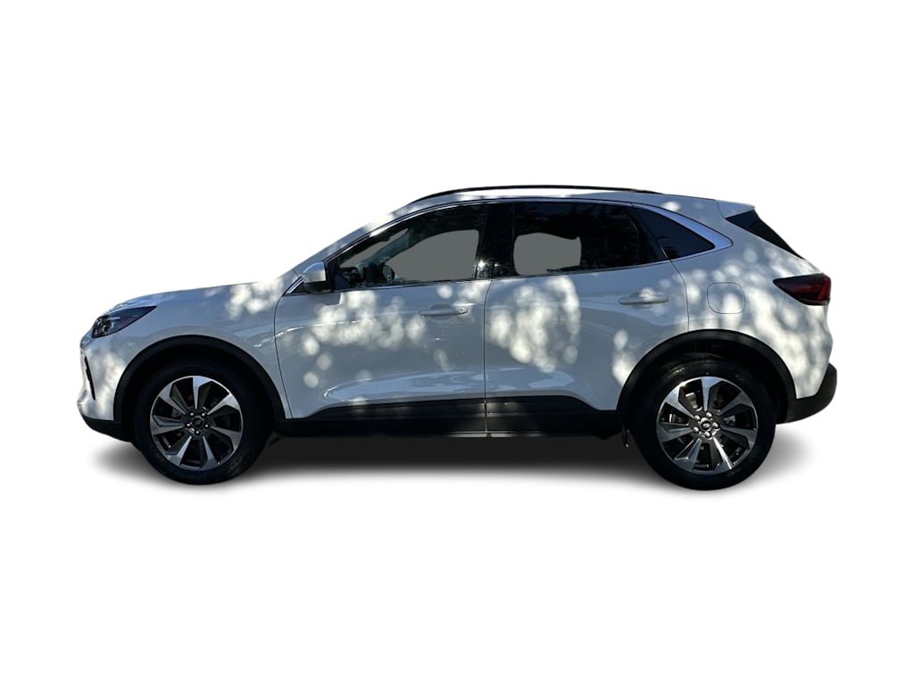 Thumbnail: 2023 Ford Escape - 3