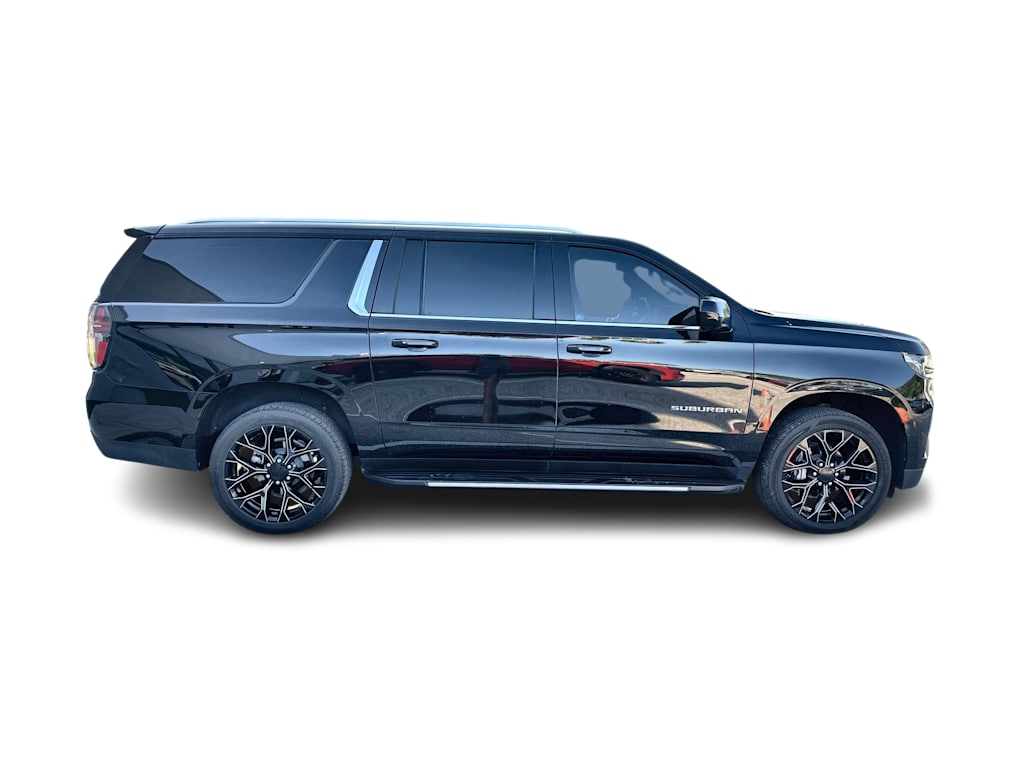 Thumbnail: 2023 Chevrolet Suburban - 21