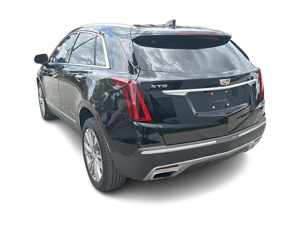 Thumbnail: 2024 Cadillac XT5 - 3