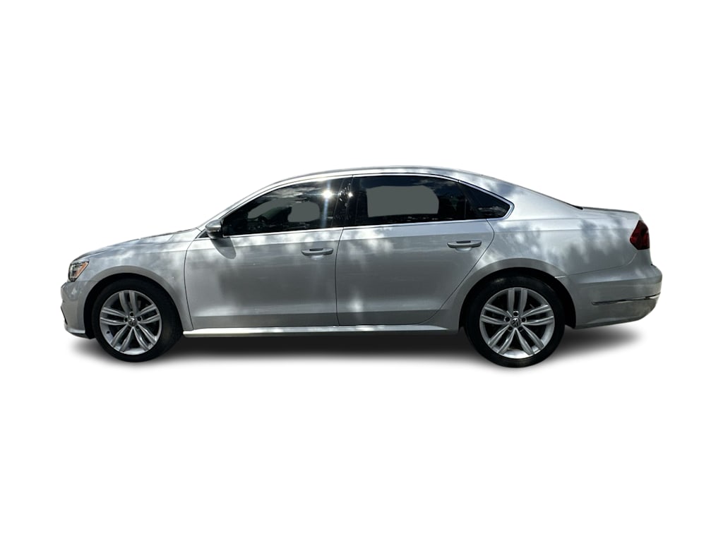 Thumbnail: 2018 Volkswagen Passat - 3