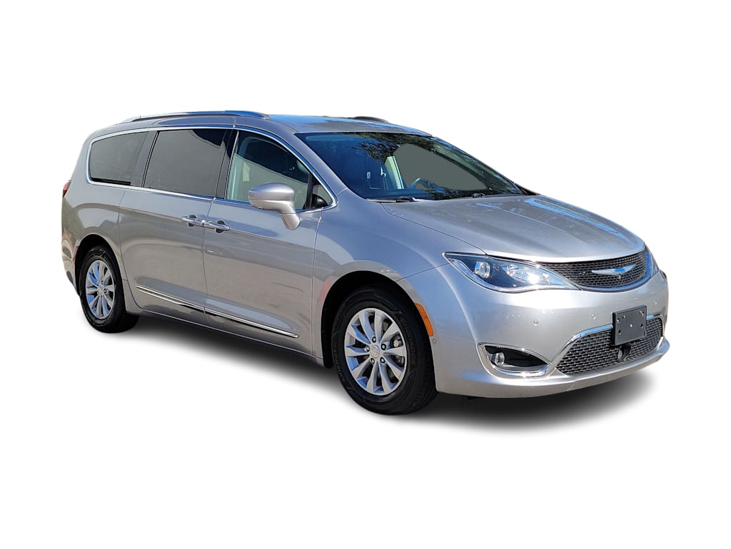 2018 Chrysler Pacifica Touring L 16