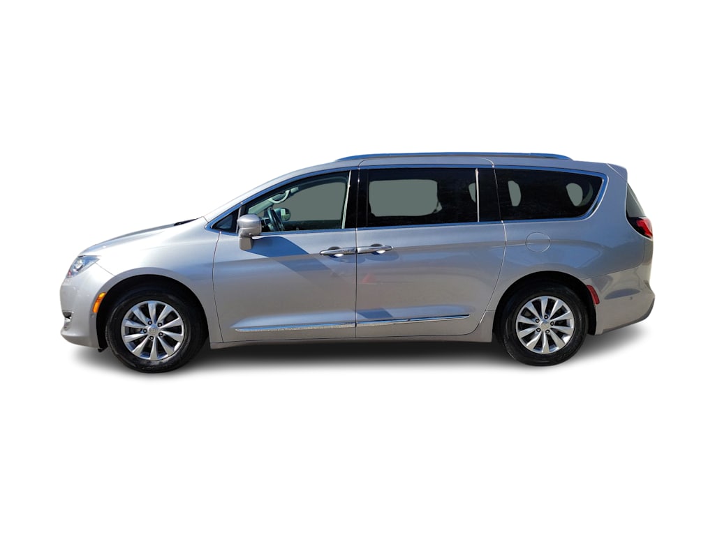 2018 Chrysler Pacifica Touring L 3