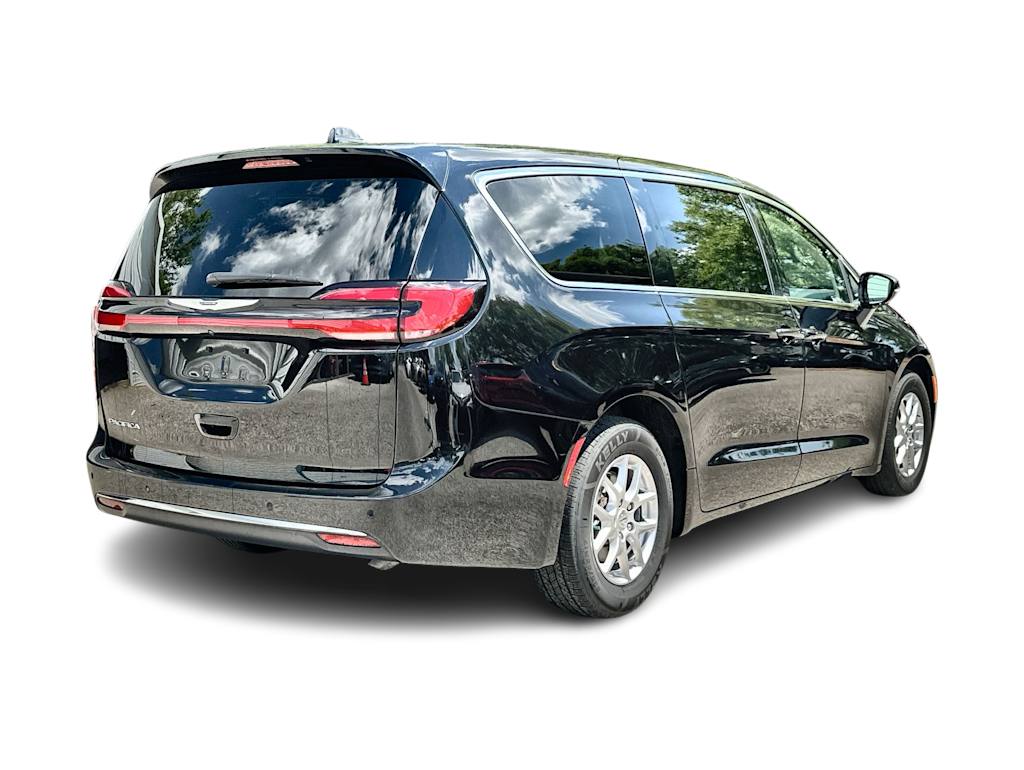 Thumbnail: 2024 Chrysler Pacifica - 19
