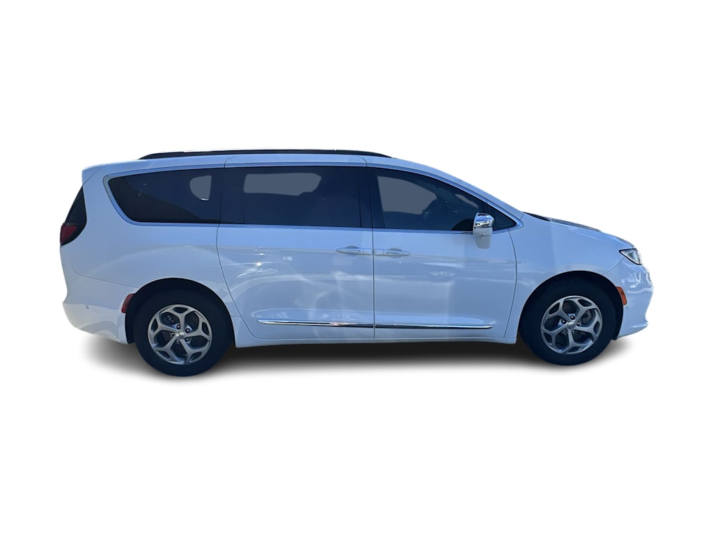Thumbnail: 2022 Chrysler Pacifica - 20