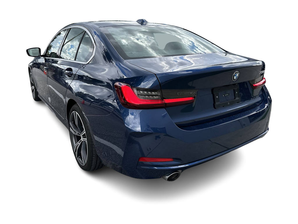 Thumbnail: 2024 BMW 3 Series - 4
