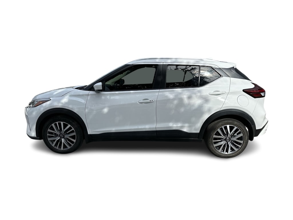 Thumbnail: 2023 Nissan Kicks - 3
