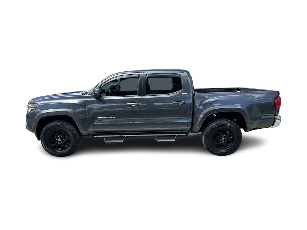 Thumbnail: 2021 Toyota Tacoma - 3