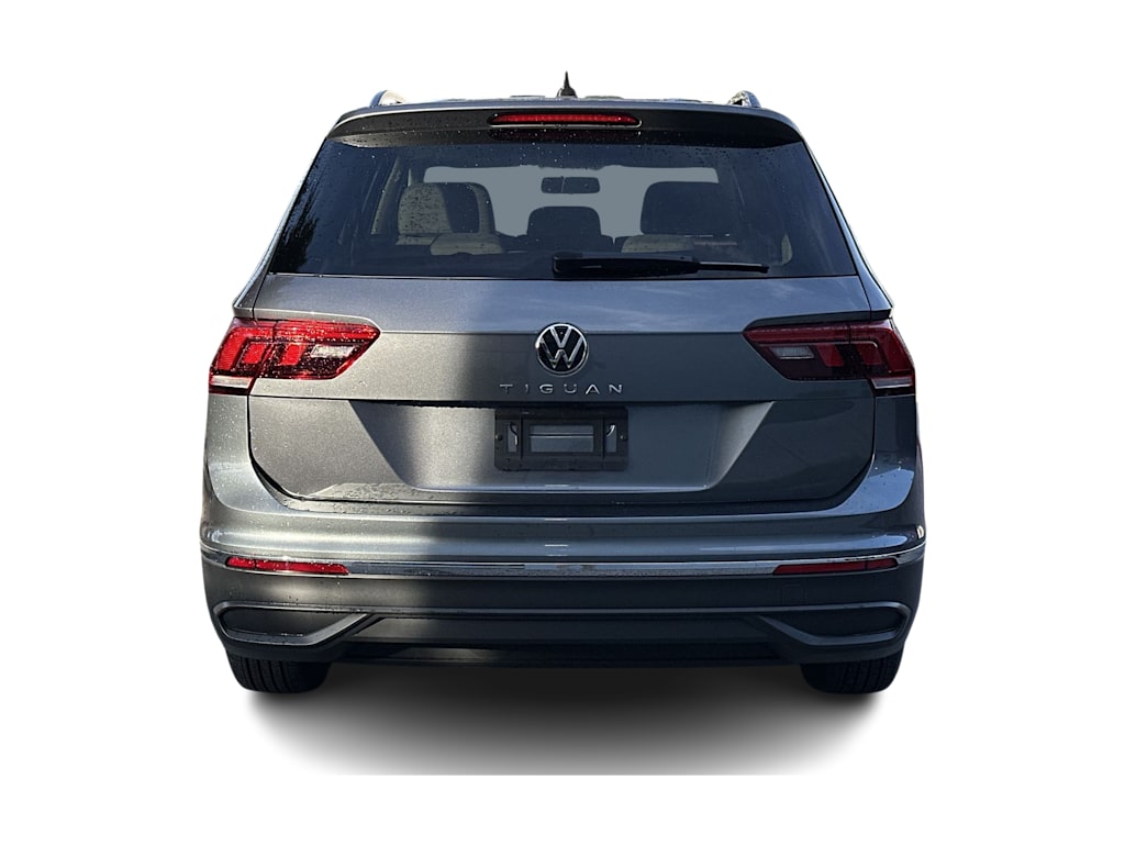 Thumbnail: 2022 Volkswagen Tiguan - 5