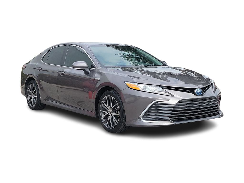 2021 Toyota Camry XLE 17