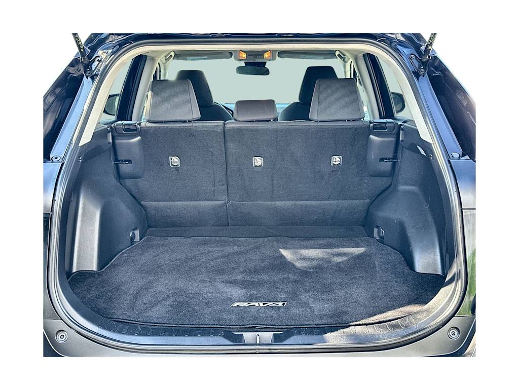 Thumbnail: 2021 Toyota RAV4 - 17