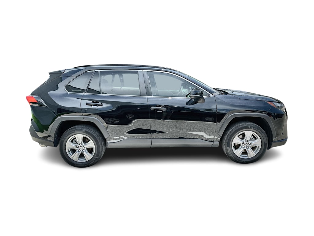 Thumbnail: 2022 Toyota RAV4 - 21