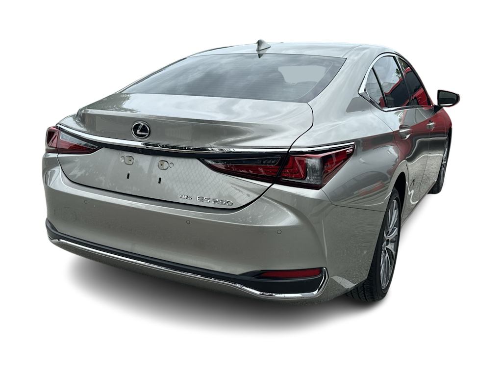 Thumbnail: 2021 Lexus ES - 20
