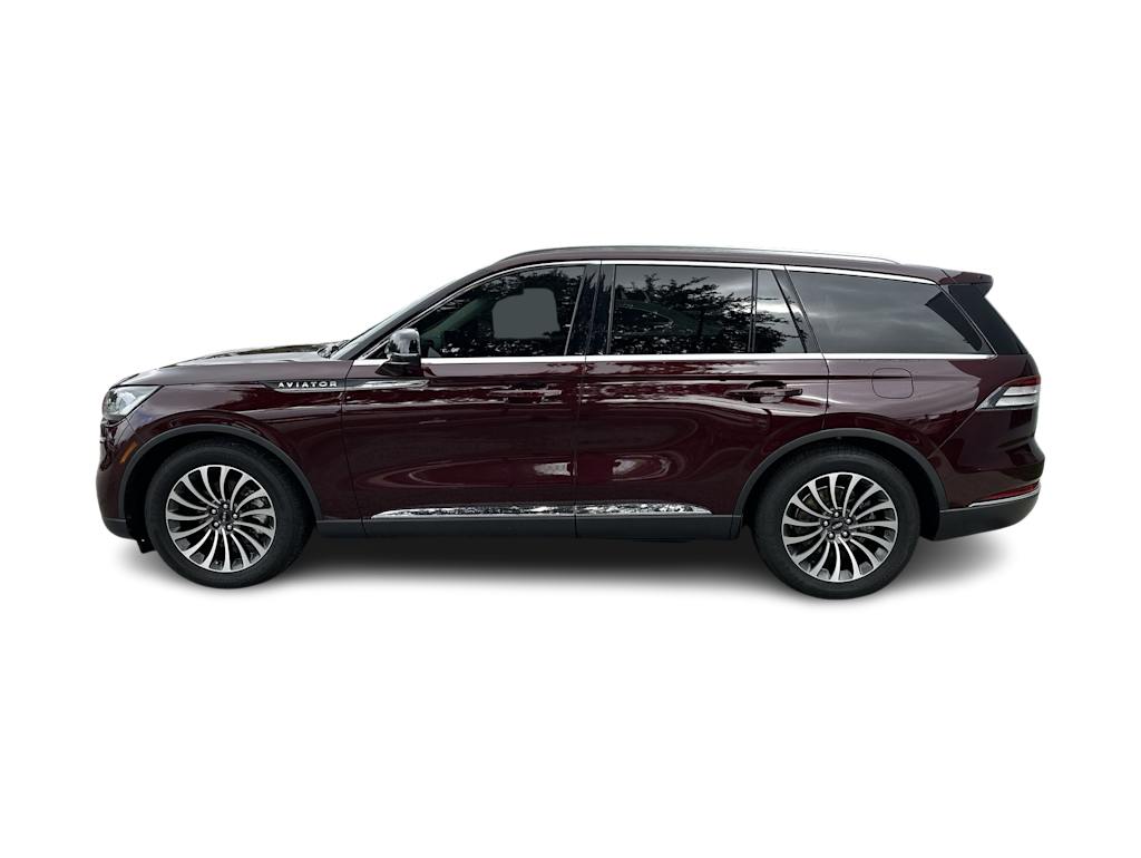 Thumbnail: 2021 Lincoln Aviator - 3
