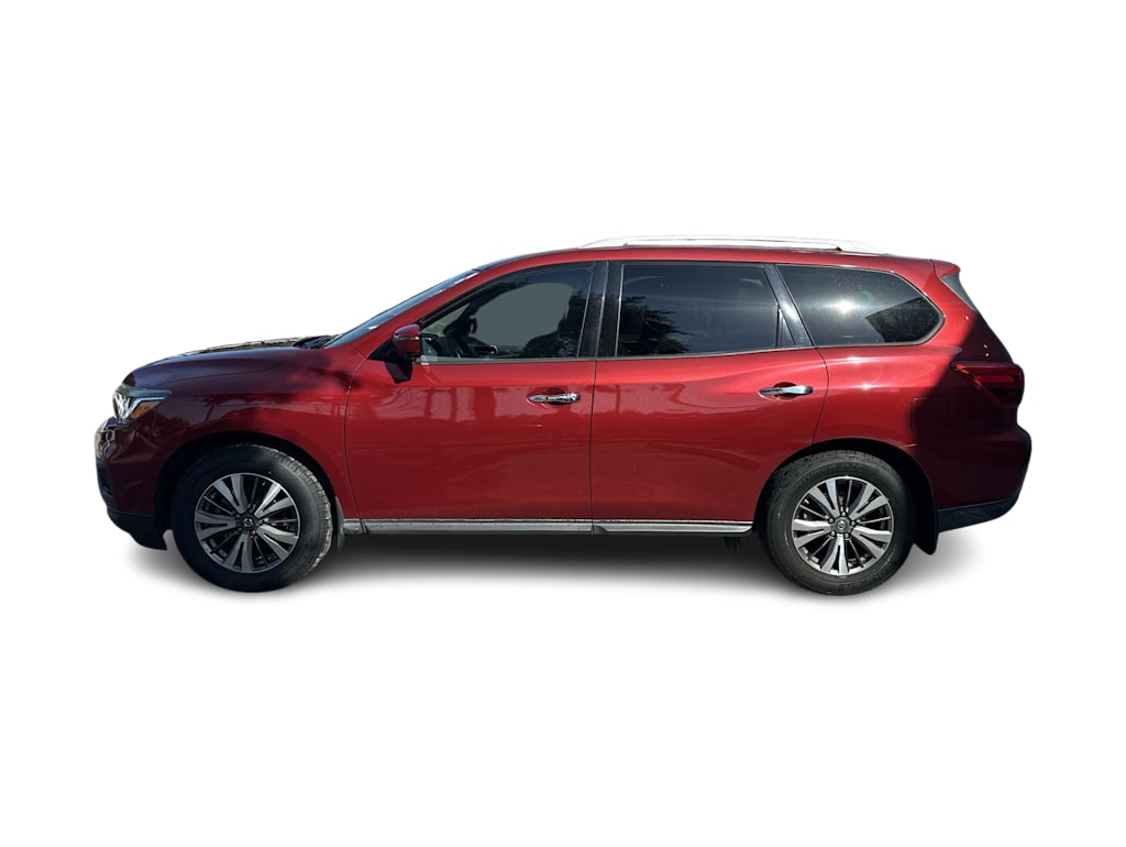 Thumbnail: 2017 Nissan Pathfinder - 3