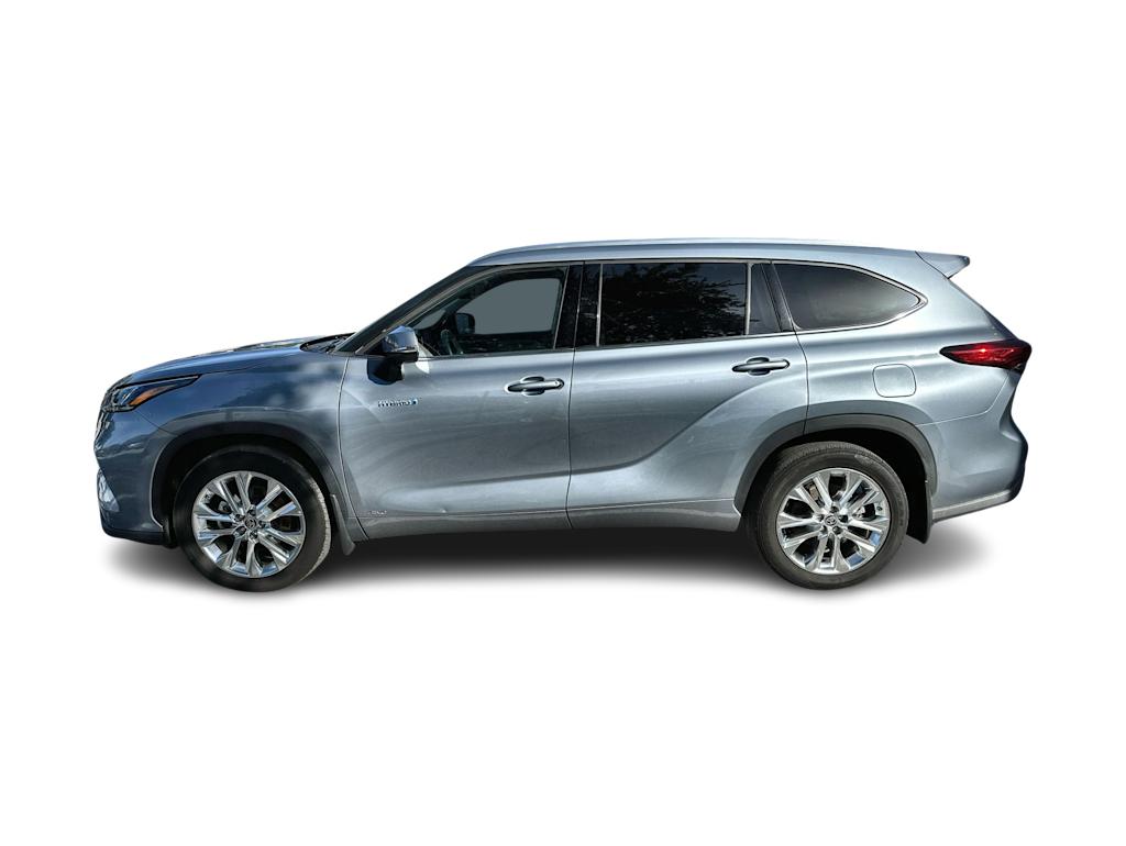 Thumbnail: 2021 Toyota Highlander - 3