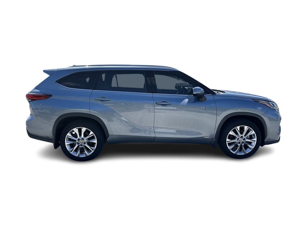 Thumbnail: 2021 Toyota Highlander - 22