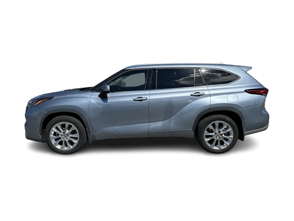 Thumbnail: 2021 Toyota Highlander - 3