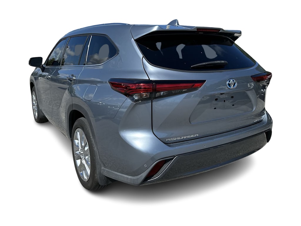 Thumbnail: 2021 Toyota Highlander - 4