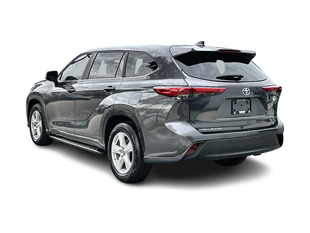 Thumbnail: 2023 Toyota Highlander - 4