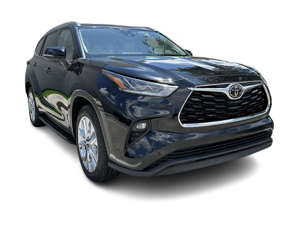 Thumbnail: 2021 Toyota Highlander - 22