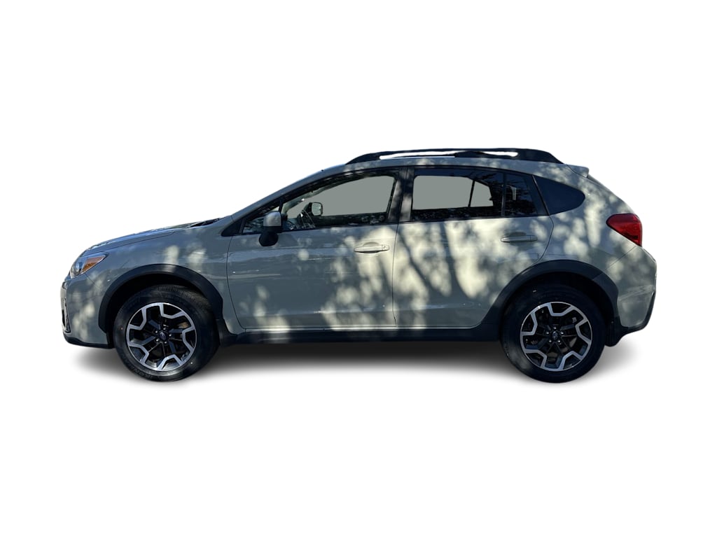 Thumbnail: 2016 Subaru Crosstrek - 3