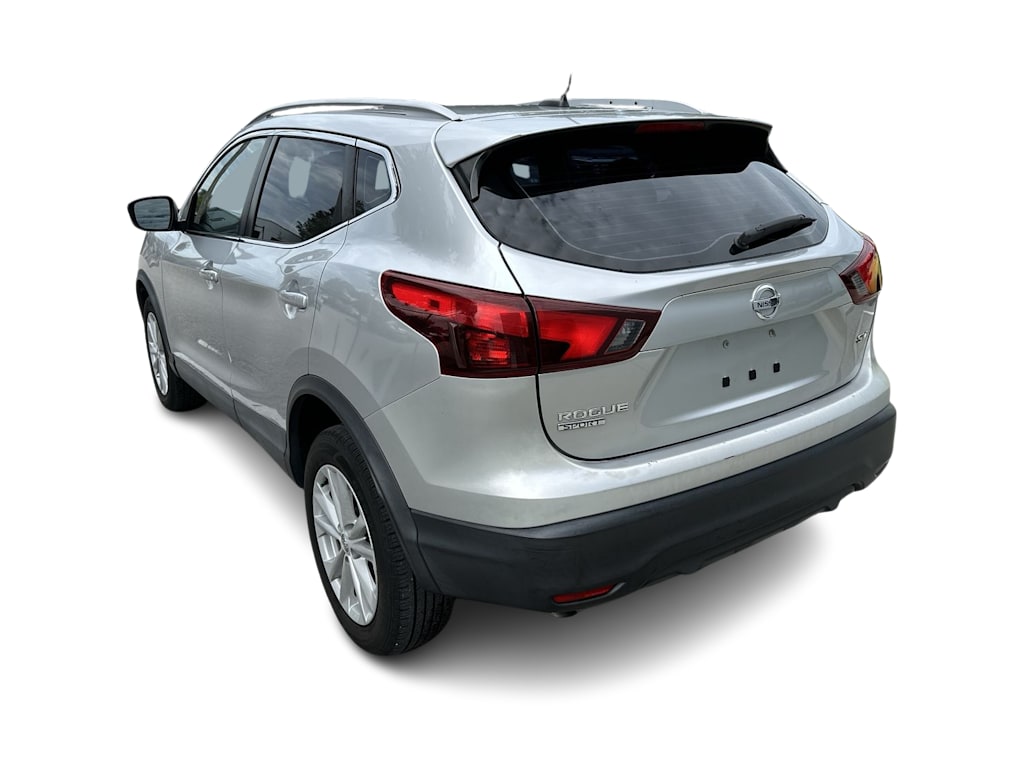 Thumbnail: 2018 Nissan Rogue Sport - 4