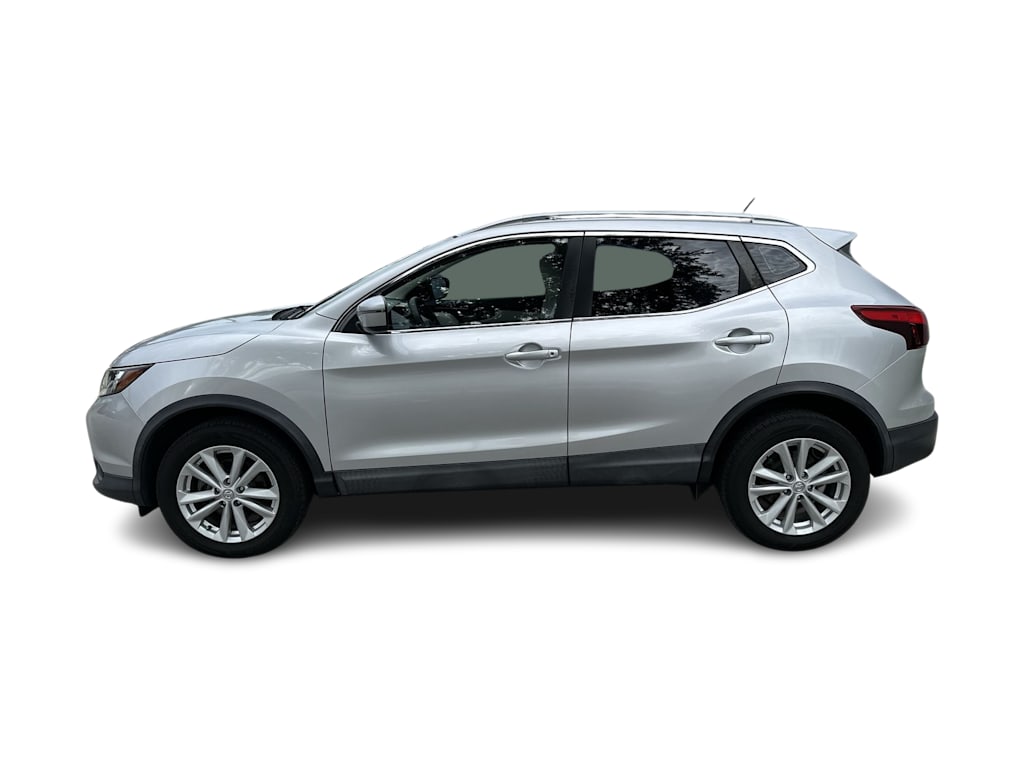 Thumbnail: 2018 Nissan Rogue Sport - 3