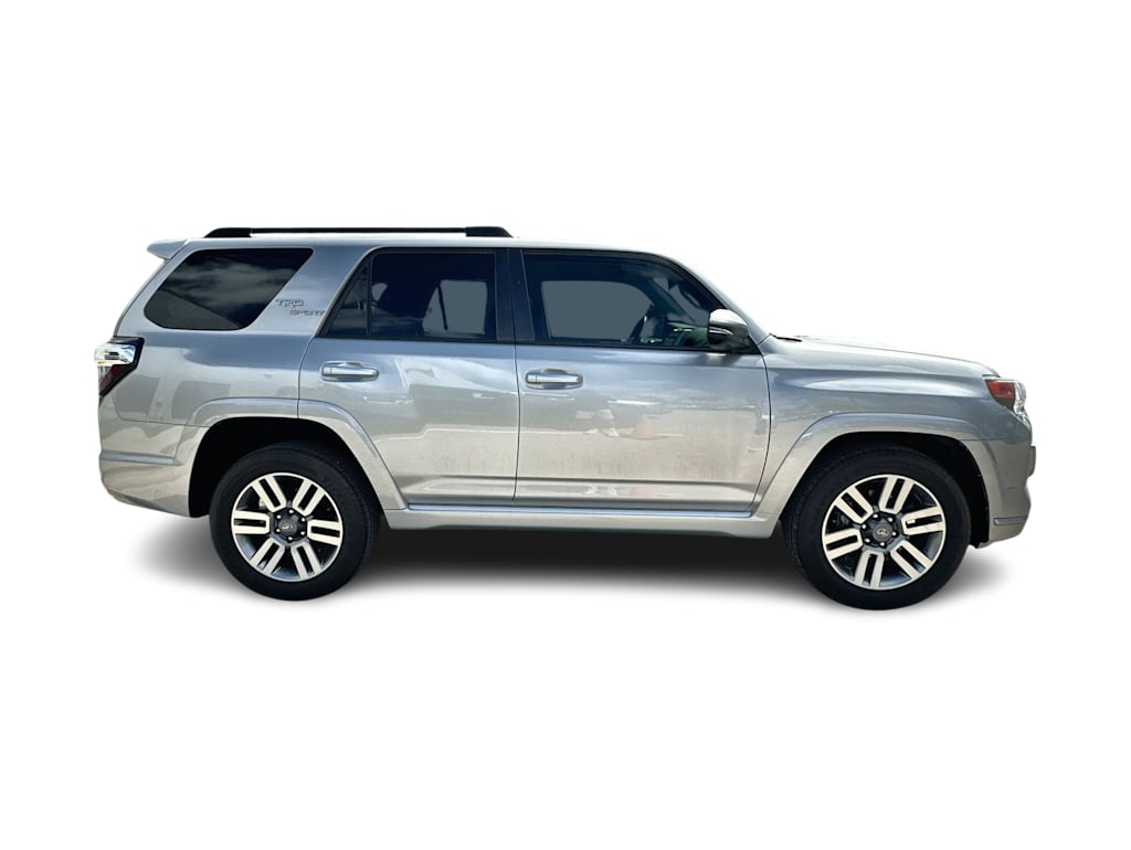 Thumbnail: 2022 Toyota 4Runner - 21