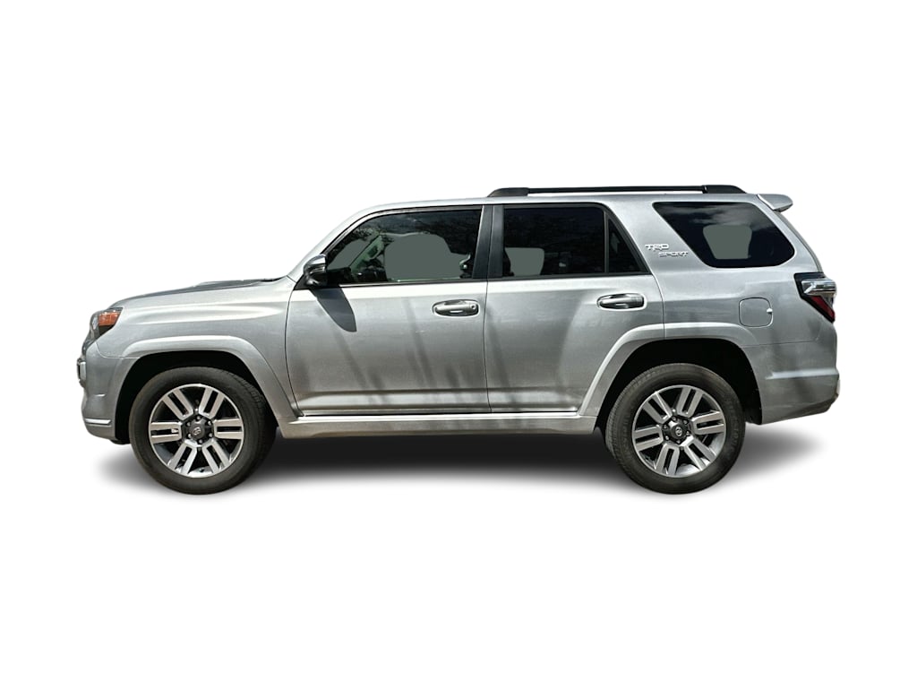 Thumbnail: 2022 Toyota 4Runner - 3