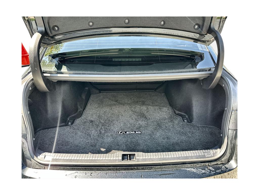 Thumbnail: 2025 Lexus ES - 17