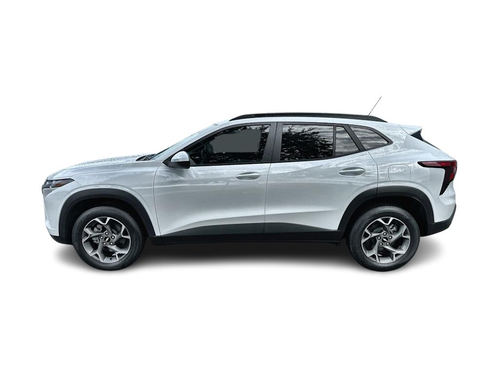 Thumbnail: 2025 Chevrolet Trax - 3