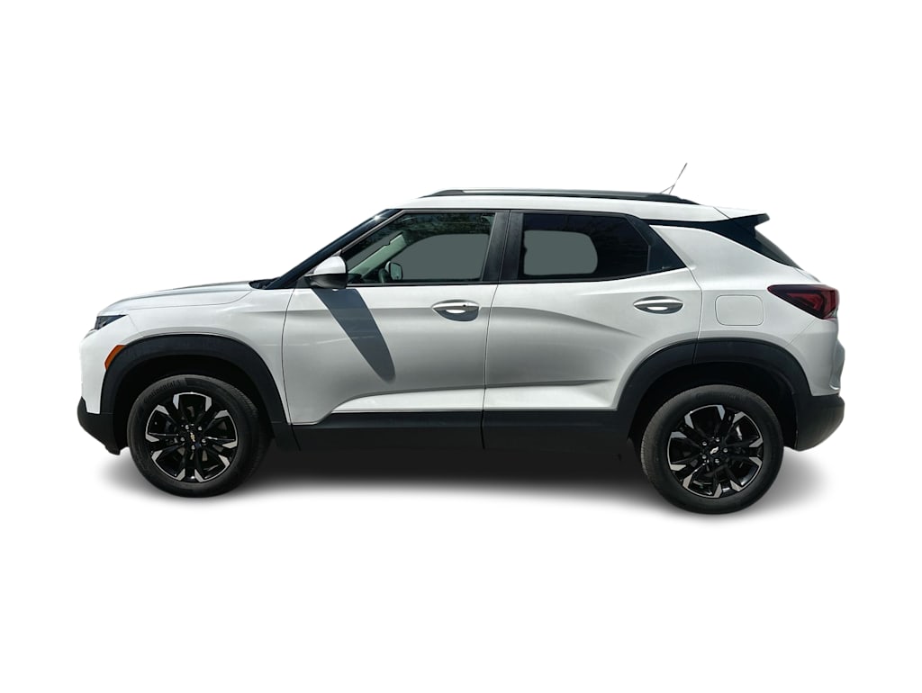 Thumbnail: 2023 Chevrolet TrailBlazer - 3