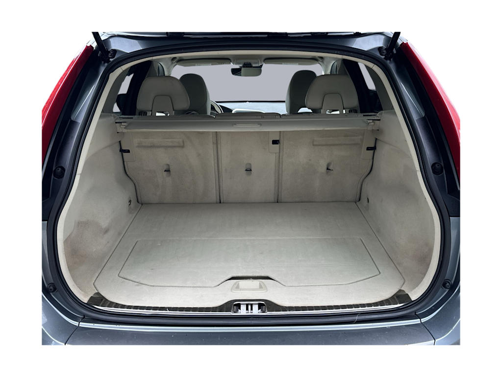 Thumbnail: 2016 Volvo XC60 - 16