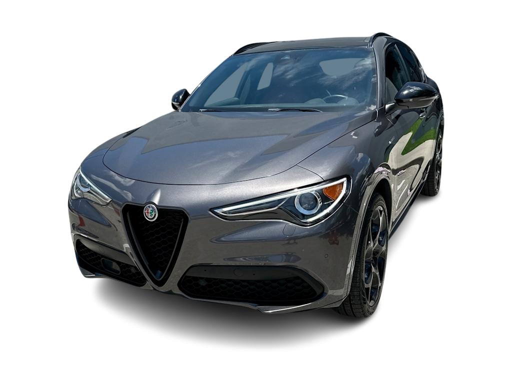 Thumbnail: 2023 Alfa Romeo Stelvio - 5