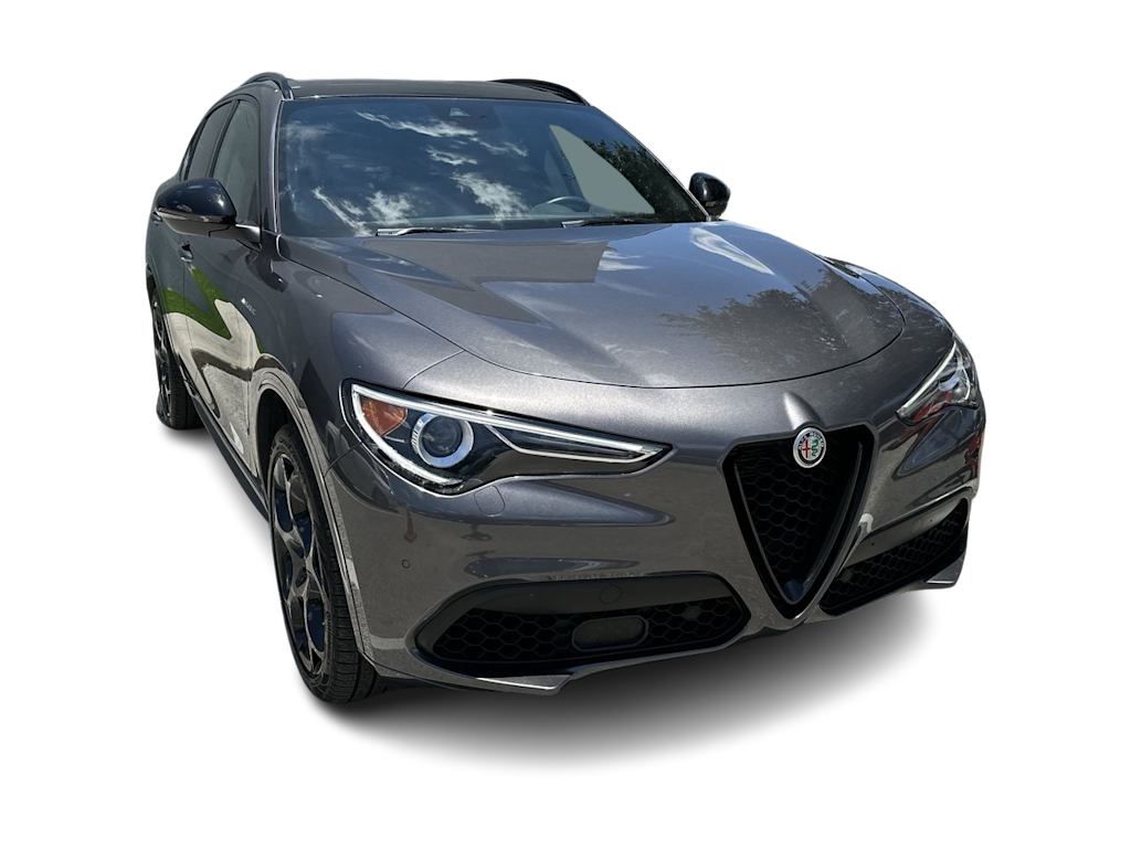 Thumbnail: 2023 Alfa Romeo Stelvio - 21