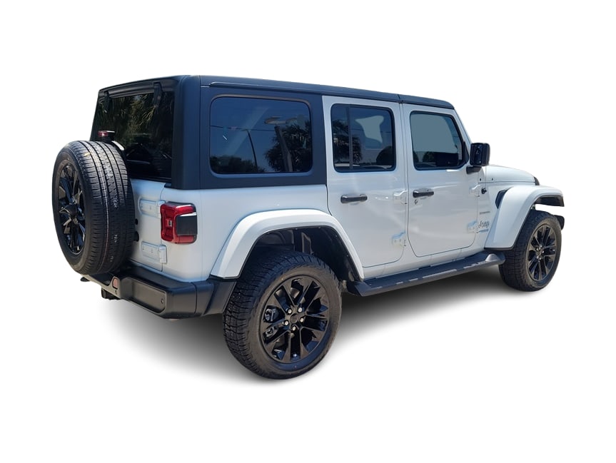 Thumbnail: 2021 Jeep Wrangler - 17
