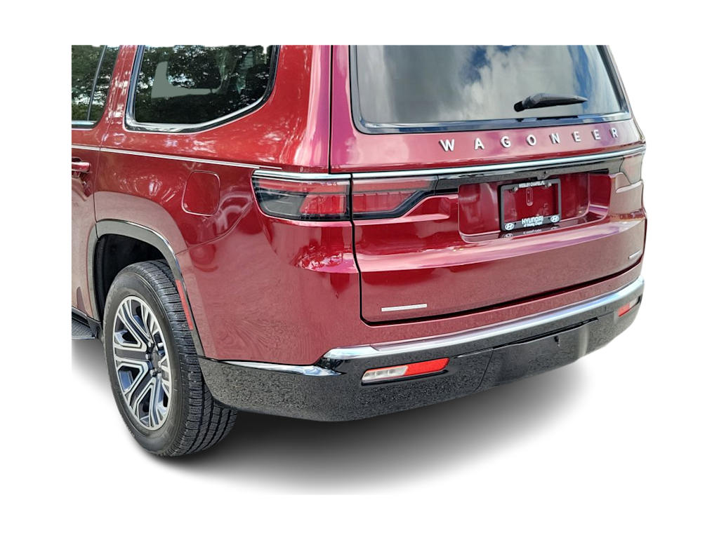 Thumbnail: 2023 Jeep Wagoneer - 17
