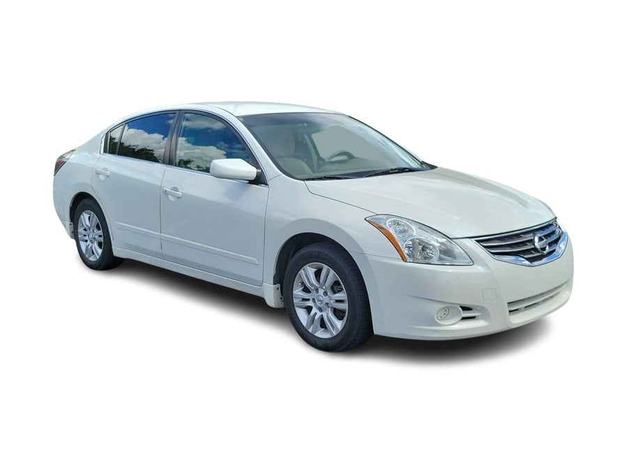Thumbnail: 2012 Nissan Altima - 14