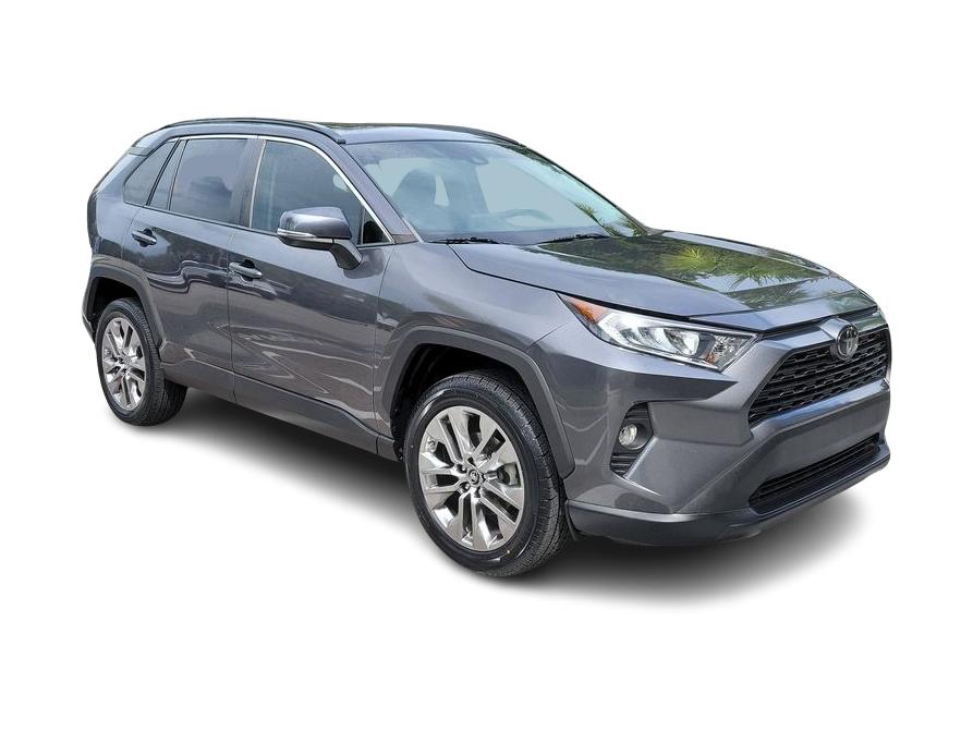Thumbnail: 2019 Toyota RAV4 - 16