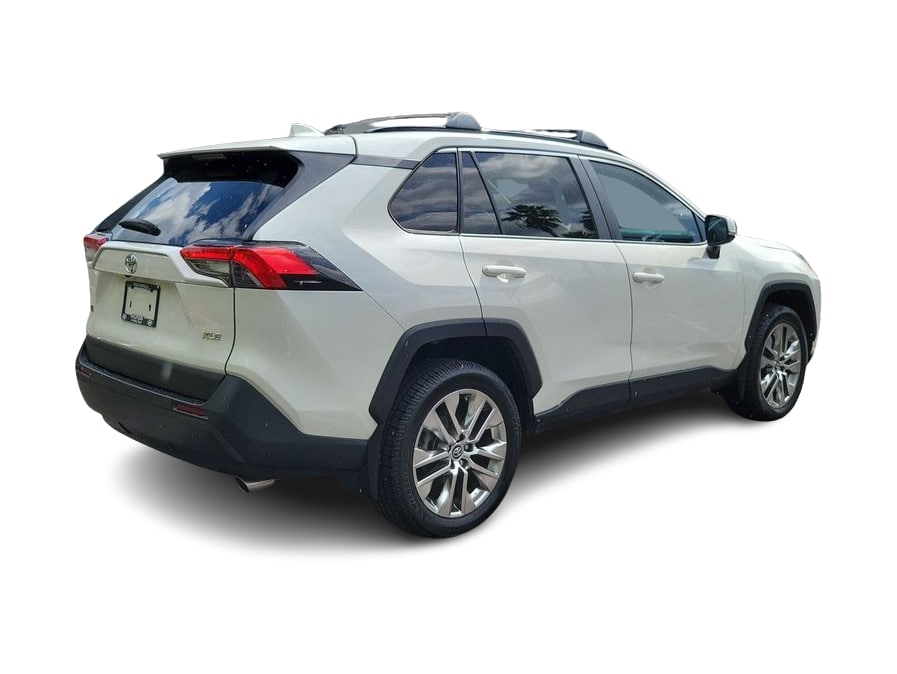 Thumbnail: 2021 Toyota RAV4 - 15