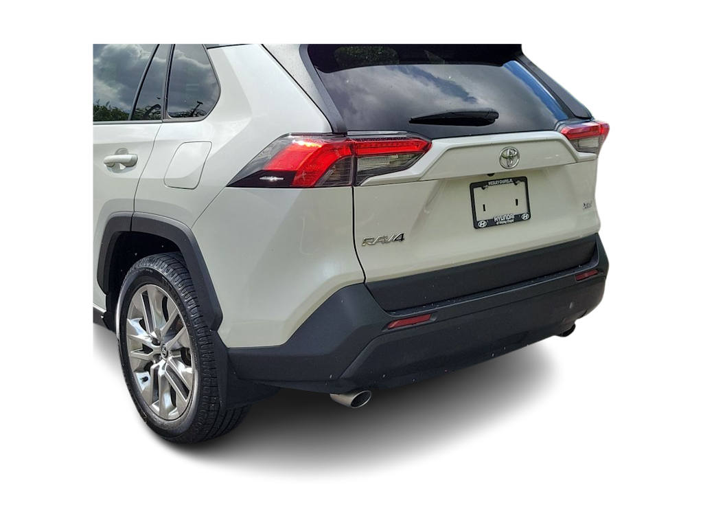 Thumbnail: 2021 Toyota RAV4 - 18