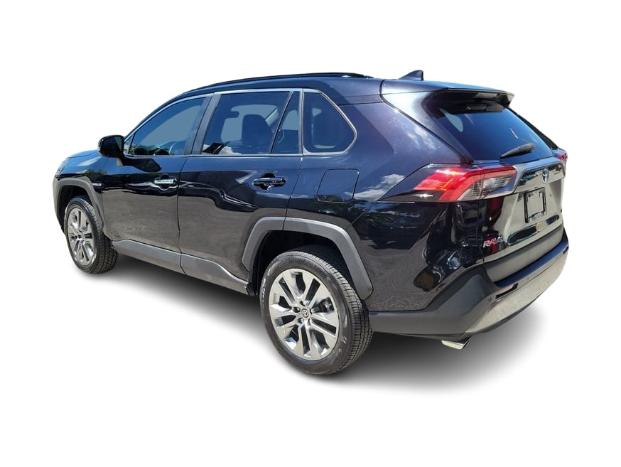 Thumbnail: 2021 Toyota RAV4 - 3