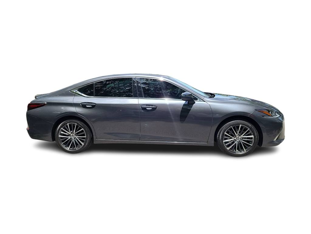 Thumbnail: 2023 Lexus ES - 17