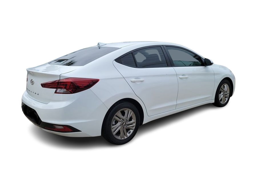 Thumbnail: 2019 Hyundai Elantra - 17