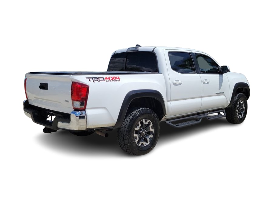 Thumbnail: 2017 Toyota Tacoma - 15
