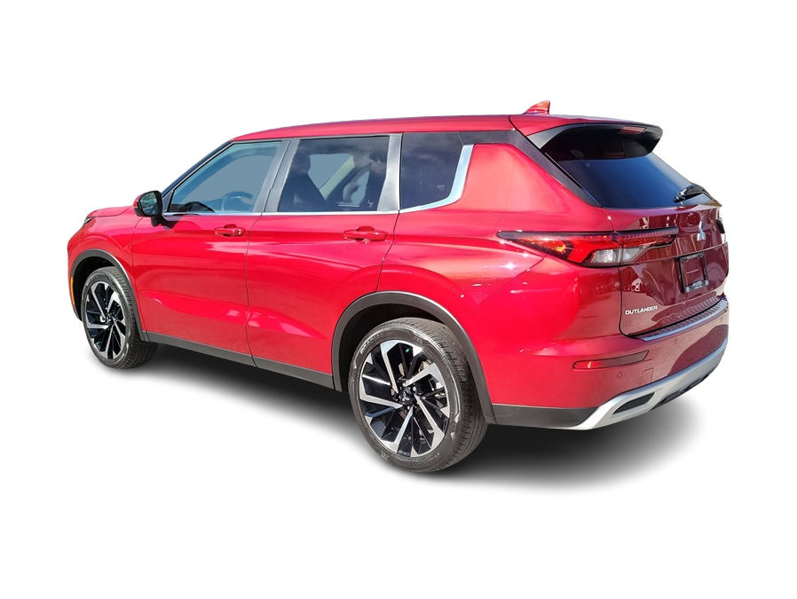 Thumbnail: 2024 Mitsubishi Outlander - 3