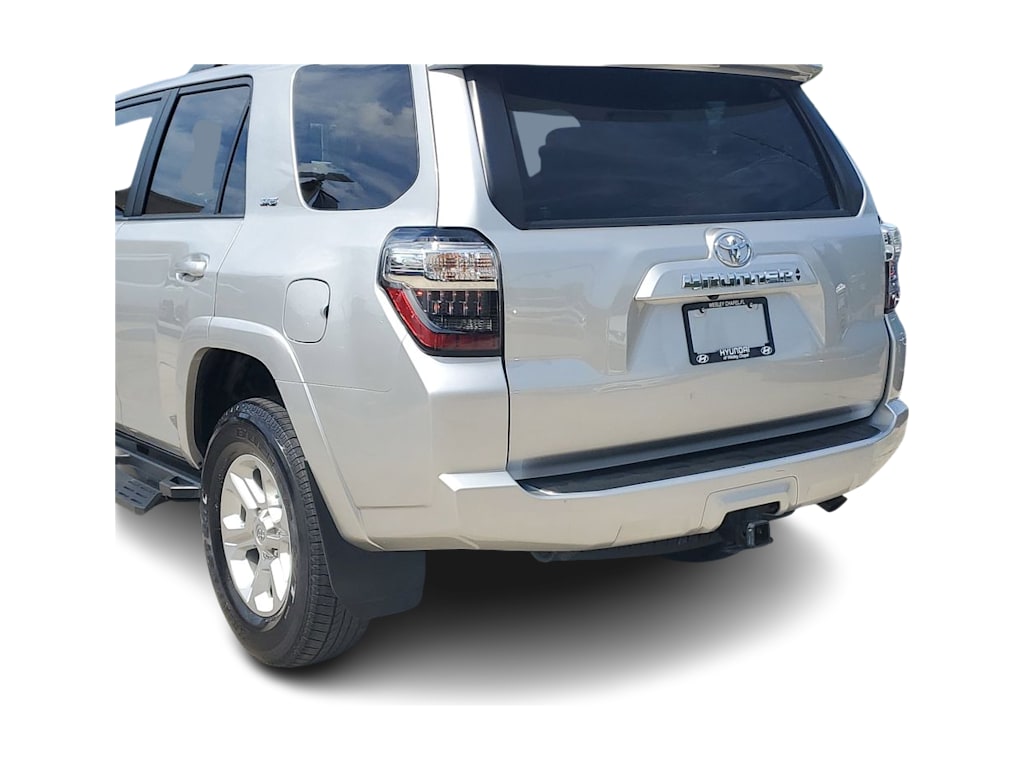 Thumbnail: 2022 Toyota 4Runner - 17